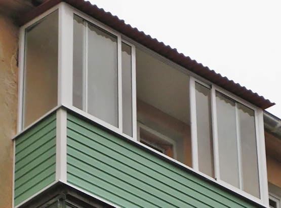 Выносное остекление балконов и лоджий с крышей