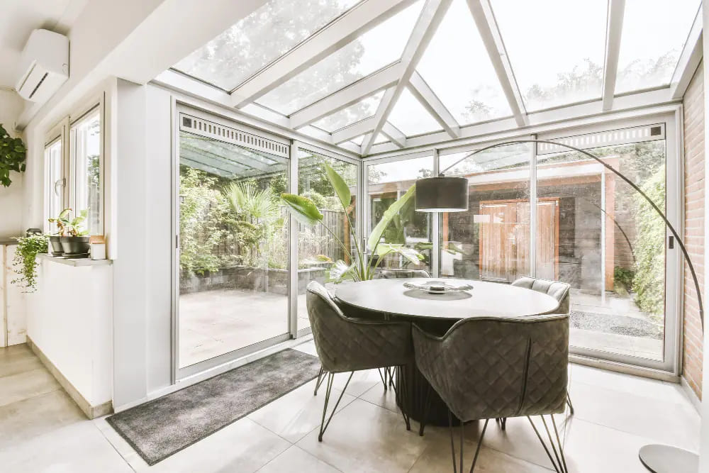 Портальные и эркерные окна