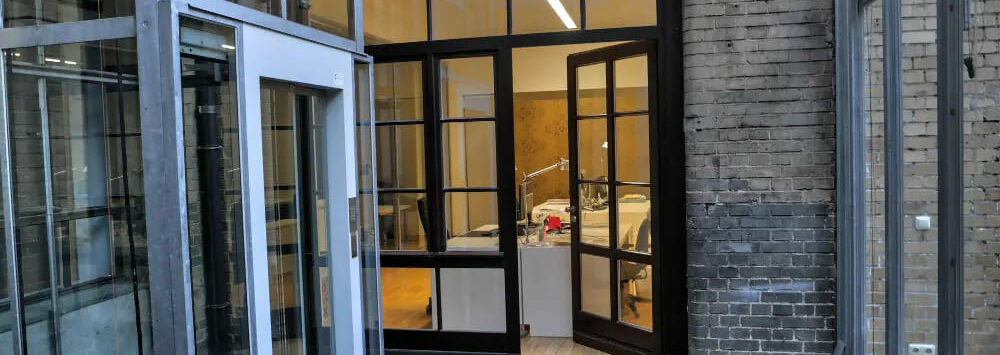 Входная группа из алюминиевого профиля